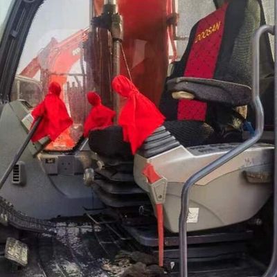 प्रयुक्त Doosan DH140 12 टन क्रॉलर खुदाई पुरानी पृथ्वी चल मशीन