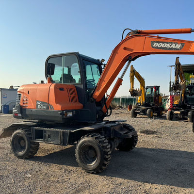 48 किलोवाट का इस्तेमाल किया DOOSAN खुदाई मशीन Doosan DX60W हाइड्रोलिक क्रॉलर खुदाई 5550 किलो