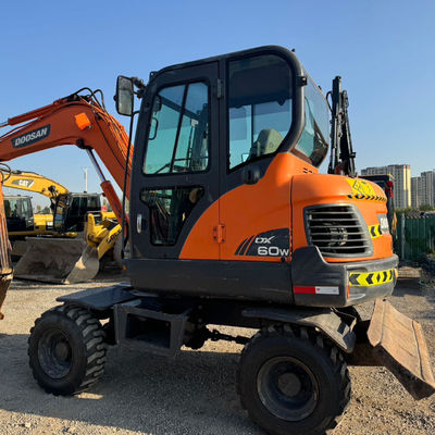 48 किलोवाट का इस्तेमाल किया DOOSAN खुदाई मशीन Doosan DX60W हाइड्रोलिक क्रॉलर खुदाई 5550 किलो