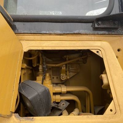 निर्माण 121HP प्रयुक्त बुलडोजर Cat D5N सेकंड हैंड उच्च परिचालन दक्षता