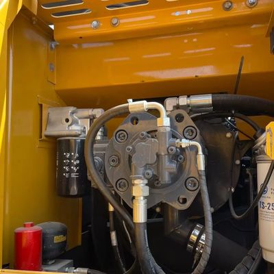 पीला रंग 1950rpm प्रयुक्त एक्ससीएमजी खुदाई XCMG215 मिनी क्रॉलर खुदाई 21450kg