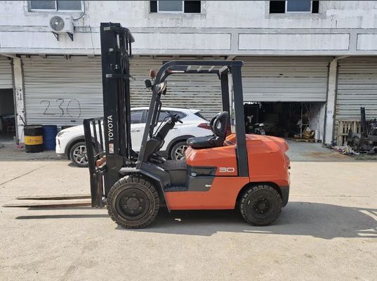 148kw 3 टन टोयोटा 30 प्रयुक्त फोर्कलिफ्ट, डीजल इंजन 2nd हाथ फोर्कलिफ्ट